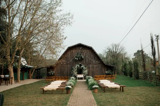 Barn wedding venues the complete guide - Venues & Vendors