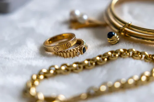 Collection of gold rings bracelets and chain - Wedding Fashion & Jewellery