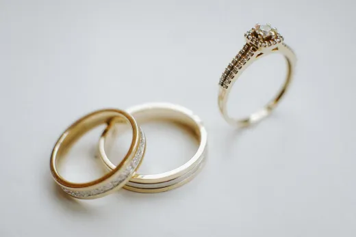 Elegant gold wedding bands and a diamond eng - Wedding Fashion & Jewellery