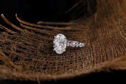 Oval Wedding Rings: The Complete Guide