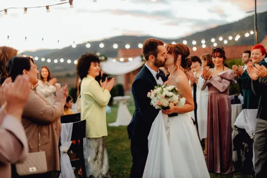 The Knot: How to Find a Couple