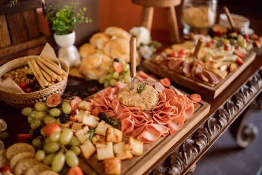 Wedding Catering: The Complete Guide